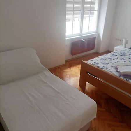 Apartman Semren Apartment Zagreb Bagian luar foto