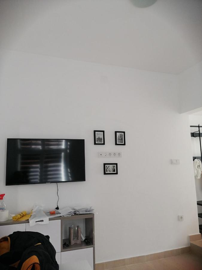 Apartman Semren Apartment Zagreb Bagian luar foto