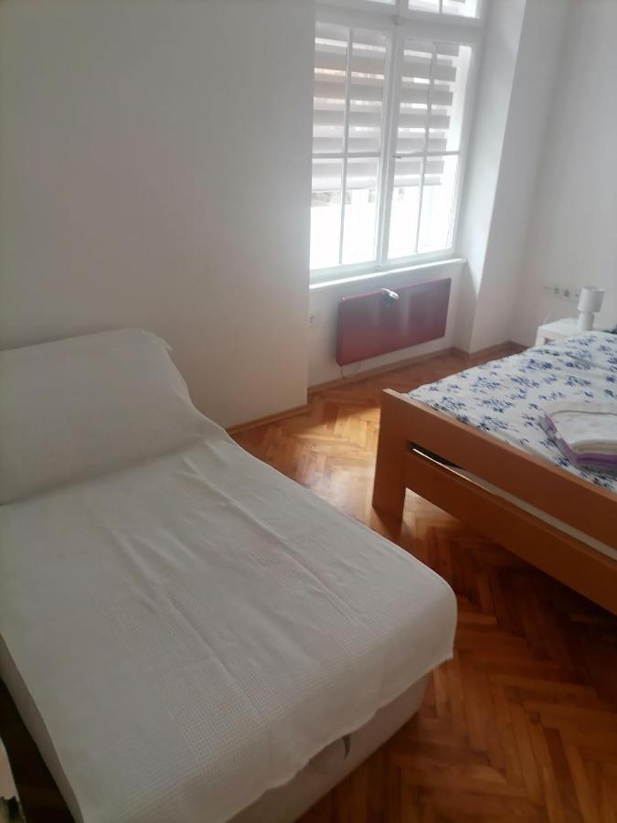 Apartman Semren Apartment Zagreb Bagian luar foto