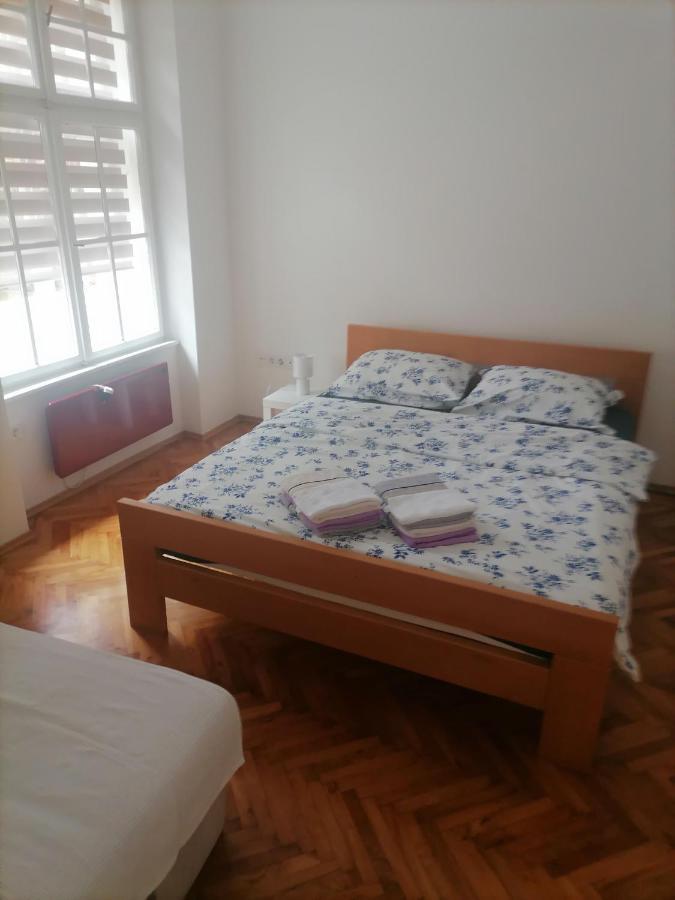 Apartman Semren Apartment Zagreb Bagian luar foto