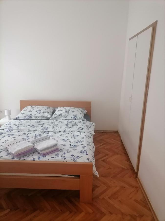 Apartman Semren Apartment Zagreb Bagian luar foto